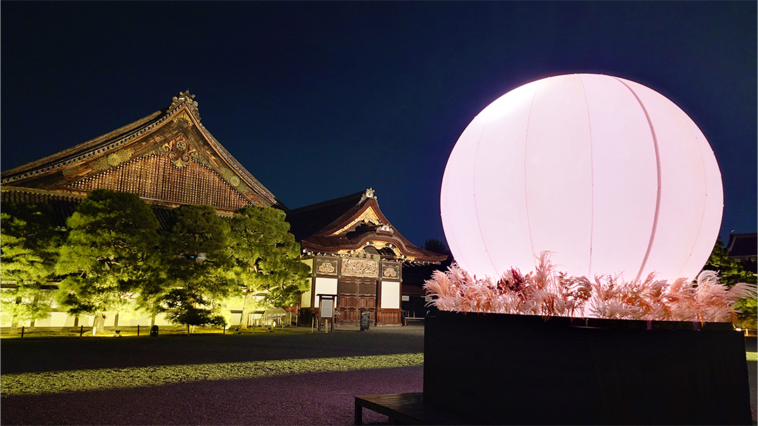 NAKED meets 二条城